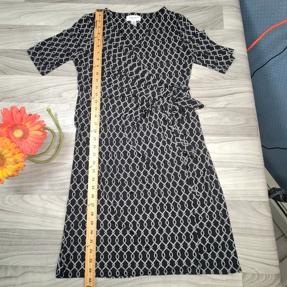 Motherhood Maternity Size Small Faux Wrap Dress Black Chain Knee Length Stretch - Picture 7 of 11
